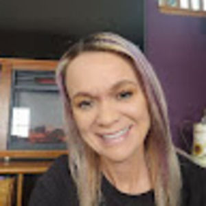 Meet your Posher, Laurie